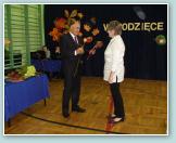 (9/54): Pani Beata Zawal-Brzeziska otrzymuje Nagrod Dyrektora.<br>Zdjcie: Elbieta Rybarczyk